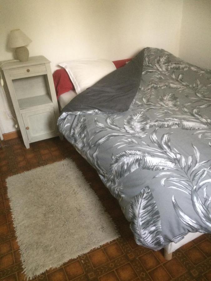 Maison Marylene Possibilite De Louer 2 Chambres Et Un Lit 1Place Supplementaire Ici C'Est Calme Et Simple Entretien Et Petit Dejeuner A Regler Sur Place Vous Gagnez 16 Pour-Cent 吉弗里 外观 照片